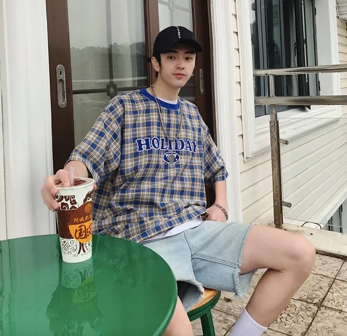 [Korean Style] Holiday Printing Plaid T-shirts