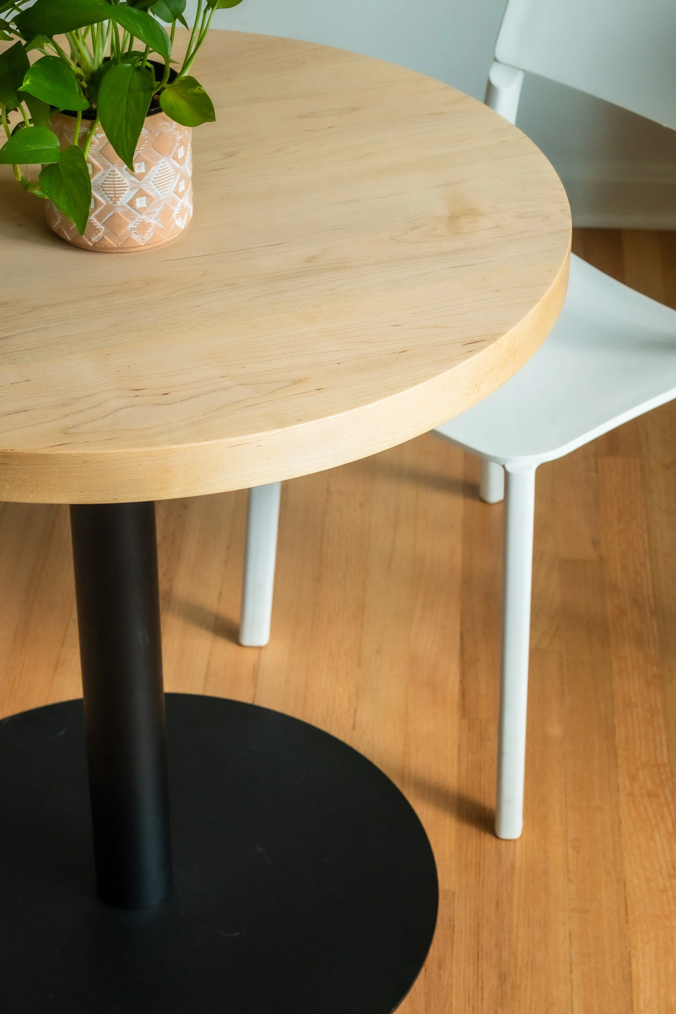 Maple Round Top